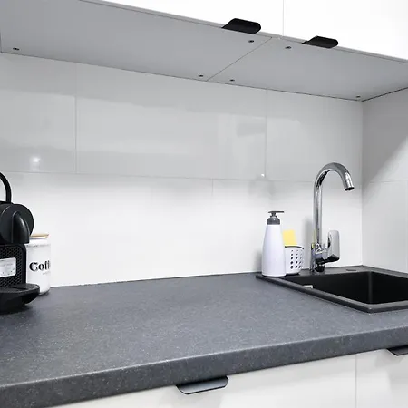 Alfa 2z-apartment 4 Betten Smarttv Wlan Nahe Wasen Daimler L Bad & Kueche L 2br 4 Beds Kitchen Bathroom Apartmán