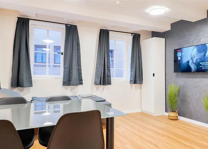 Daire Alfa 2z-apartment 4 Betten Smarttv Wlan Nahe Wasen Daimler L Bad & Kueche L 2br 4 Beds Kitchen Bathroom Stuttgart