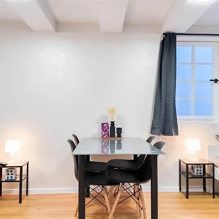 Alfa 2z-apartment 4 Betten Smarttv Wlan Nahe Wasen Daimler L Bad & Kueche L 2br 4 Beds Kitchen Bathroom شقة