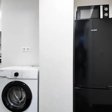 Alfa 2z-apartment 4 Betten Smarttv Wlan Nahe Wasen Daimler L Bad & Kueche L 2br 4 Beds Kitchen Bathroom شقة